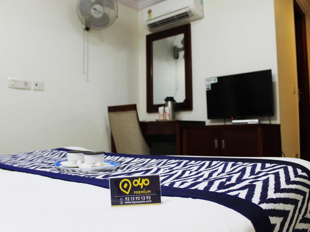 Oyo Premium Kaushambi Otel Indirapuram Oda fotoğraf