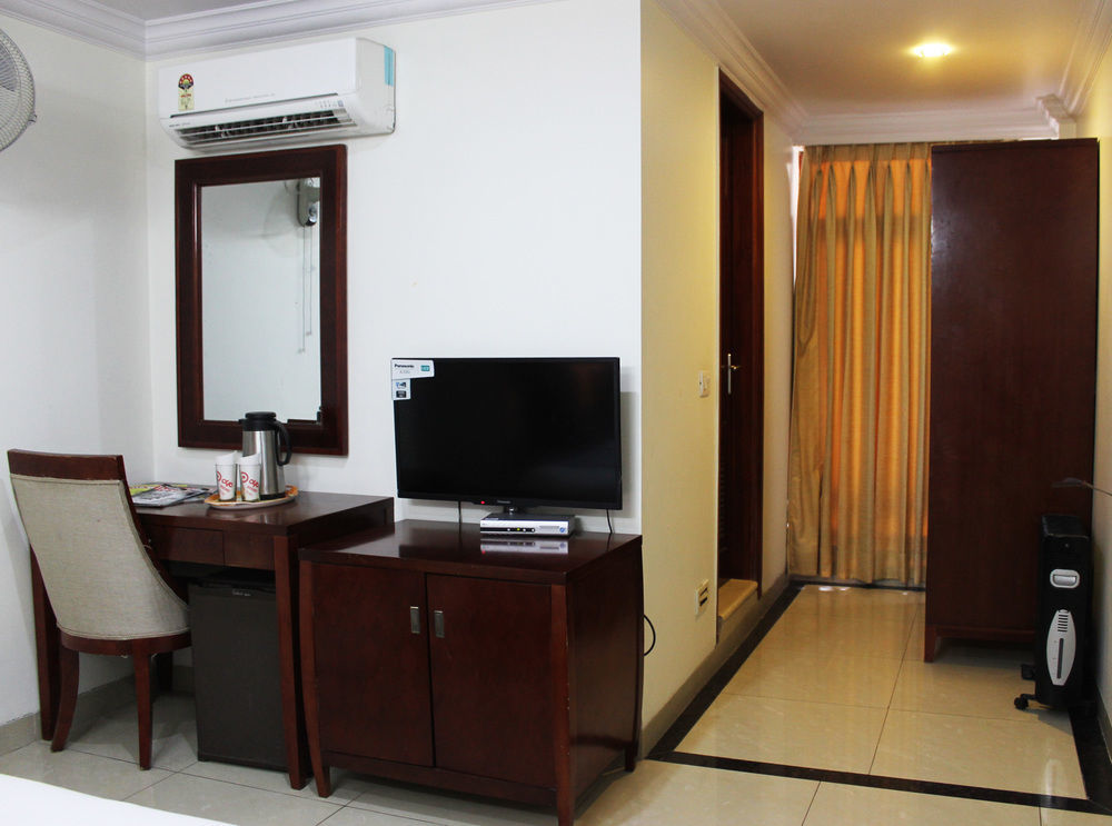 Oyo Premium Kaushambi Otel Indirapuram Dış mekan fotoğraf